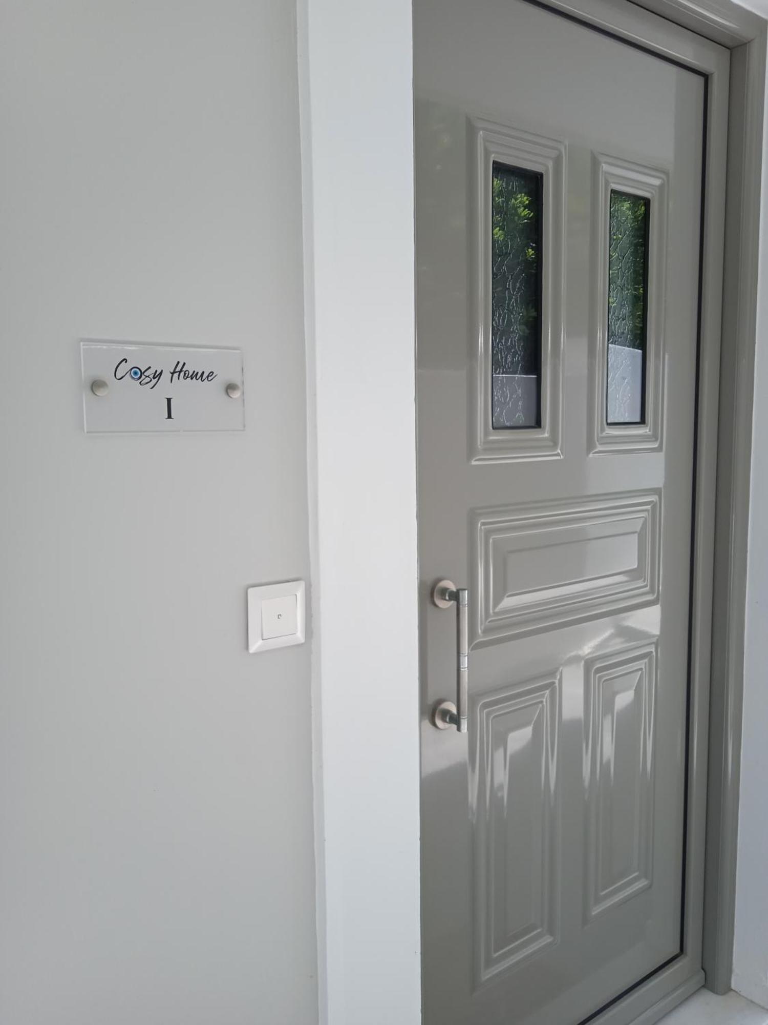 Cosy 1 *